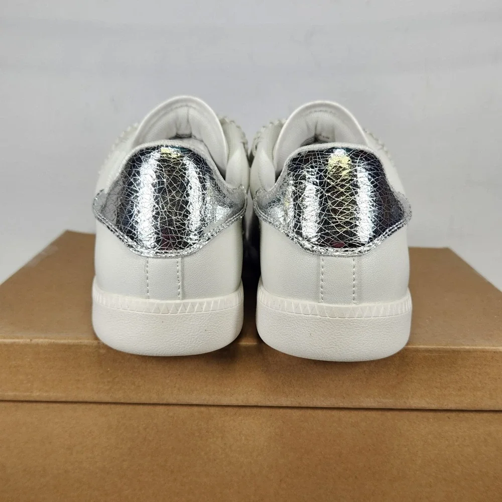 Steve Madden Momentum Sneaker Women Size 8.5 White Silver Triple Strap Casual